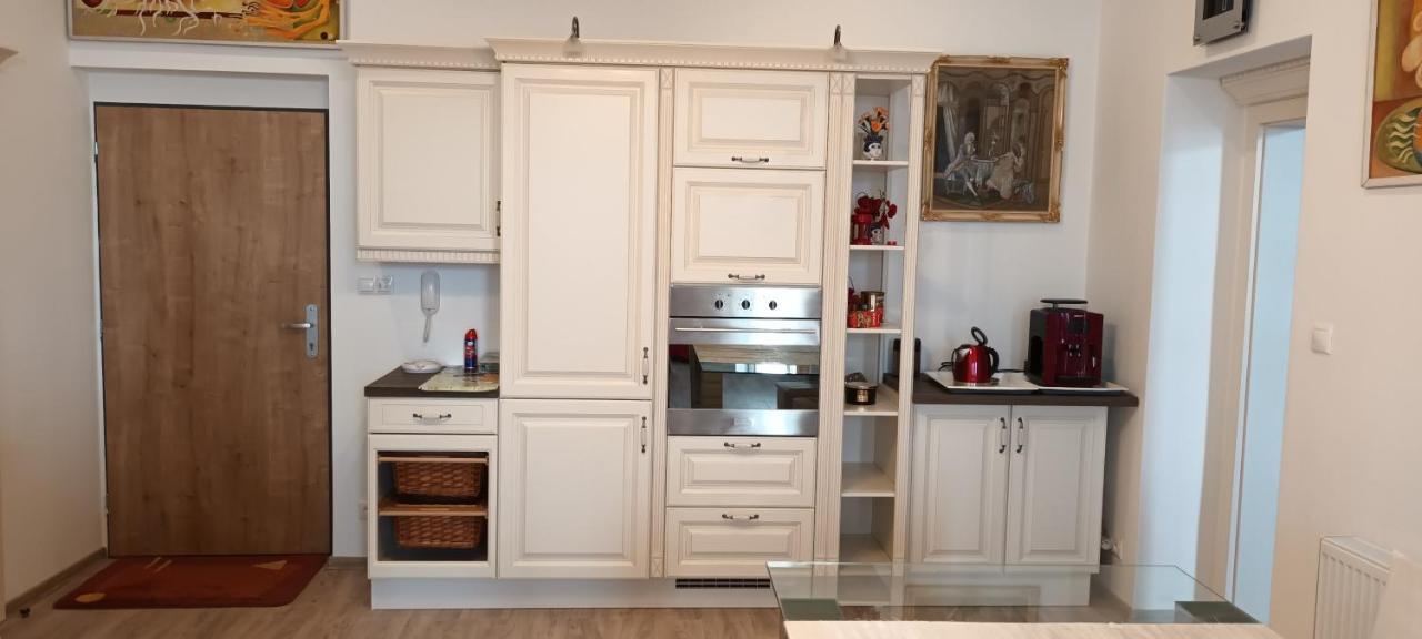 Apartman Ostry Vrsok V Starom Smokovci Apartment Vysoke Tatry Bagian luar foto
