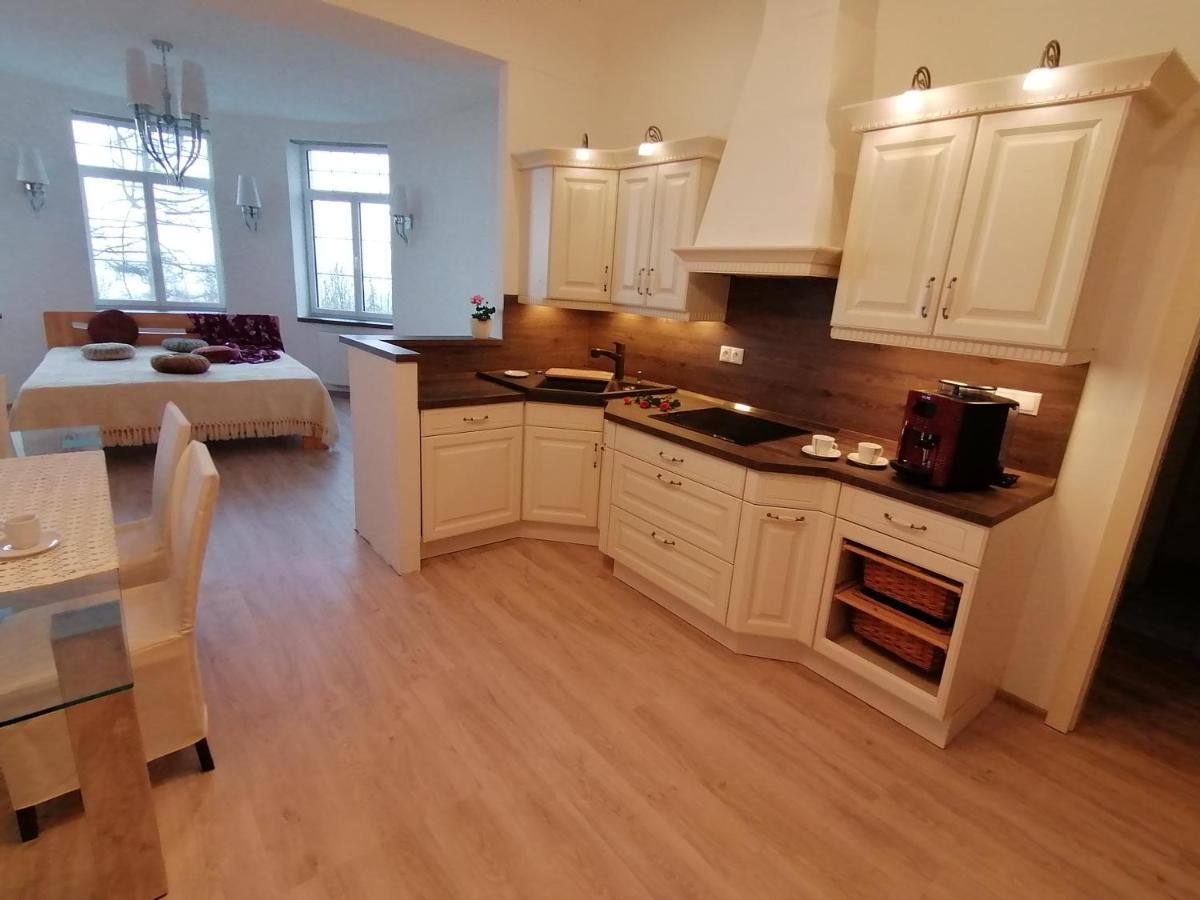 Apartman Ostry Vrsok V Starom Smokovci Apartment Vysoke Tatry Bagian luar foto