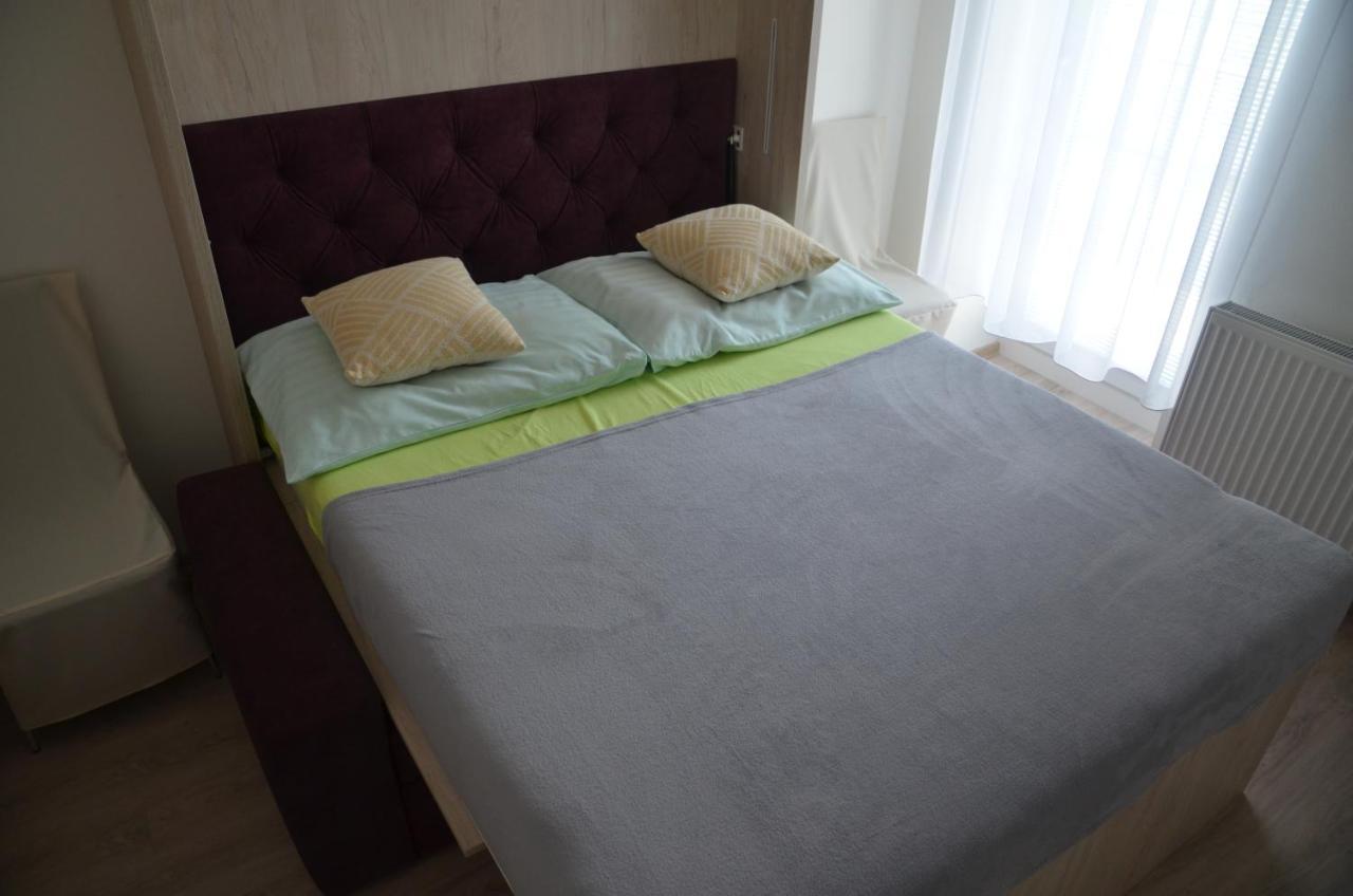 Apartman Ostry Vrsok V Starom Smokovci Apartment Vysoke Tatry Bagian luar foto